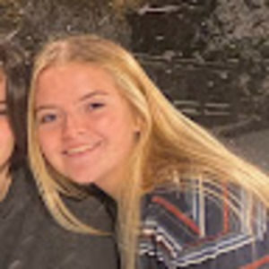 Meet your Posher, Lily